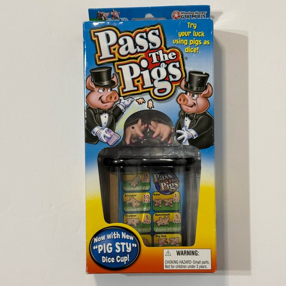 Pass The Pigs Family Dice Game NIB